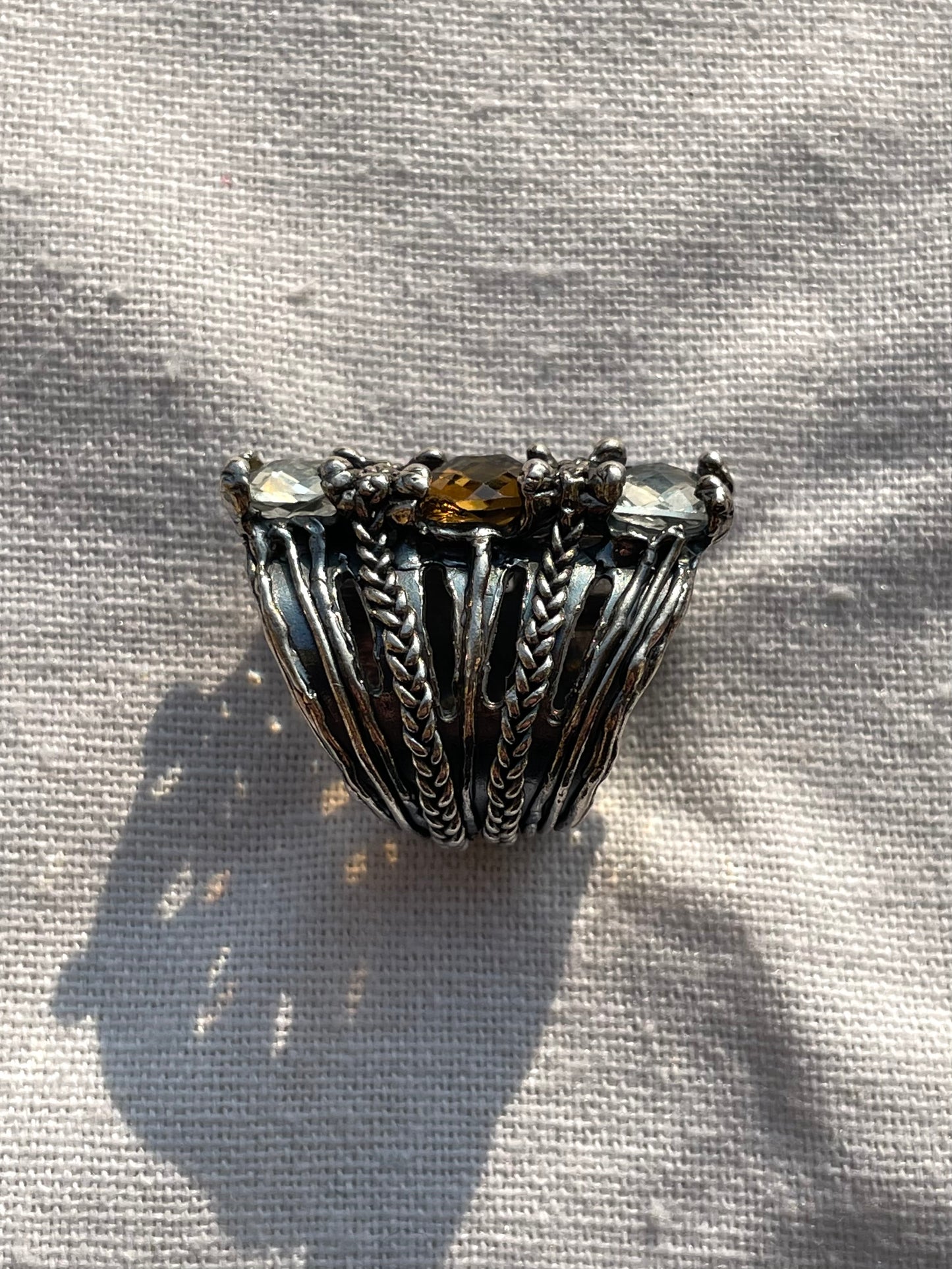 vista laterale anello bellatix made in italy by aneís jewelry